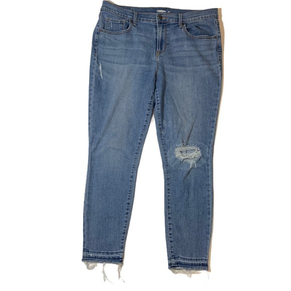 Old Navy Denim - Old Navy Curvy Skinny 12 Distressed Jeans Crop 34